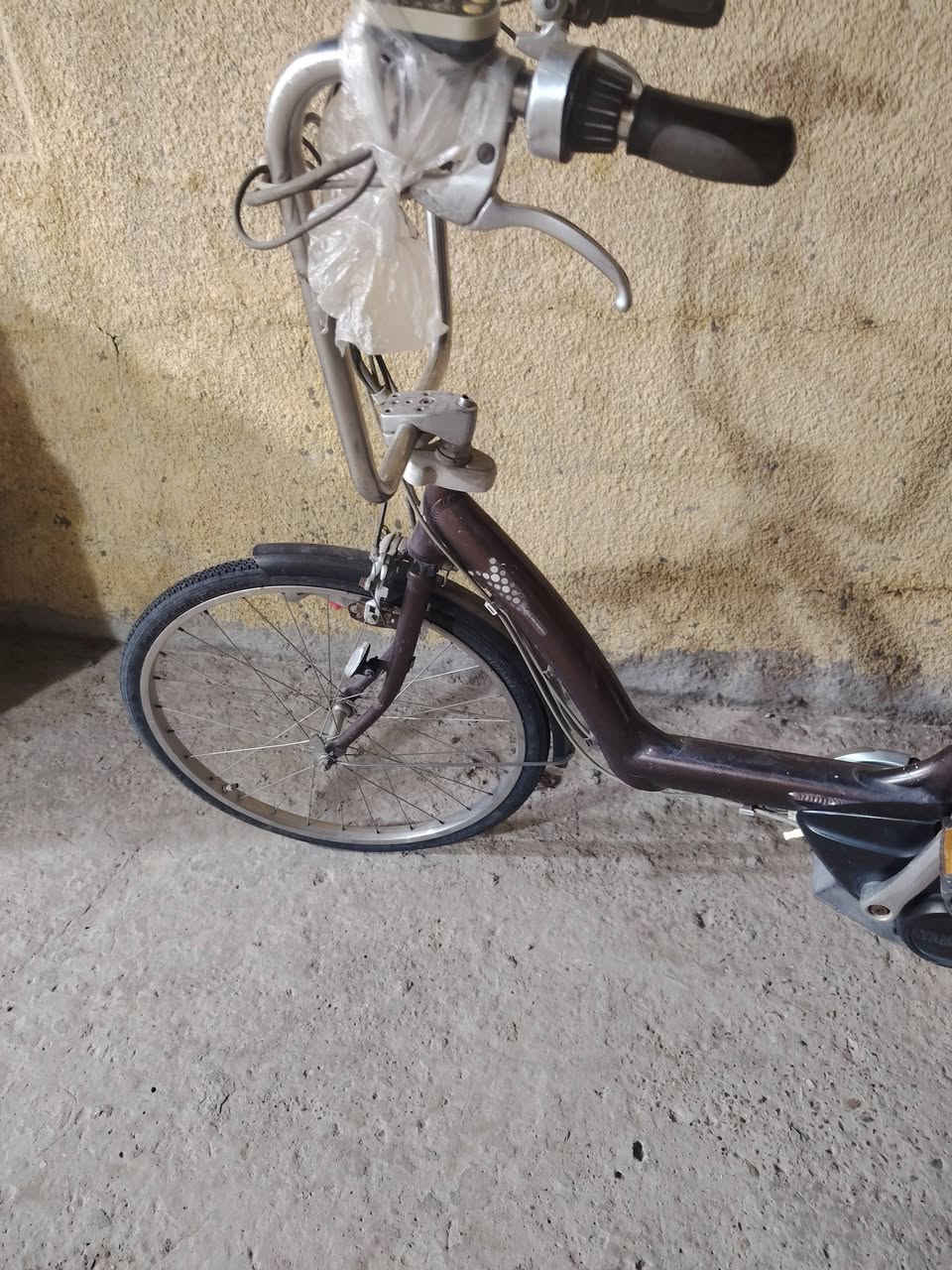 سعر ١٠٠ الف وتساب ***********
