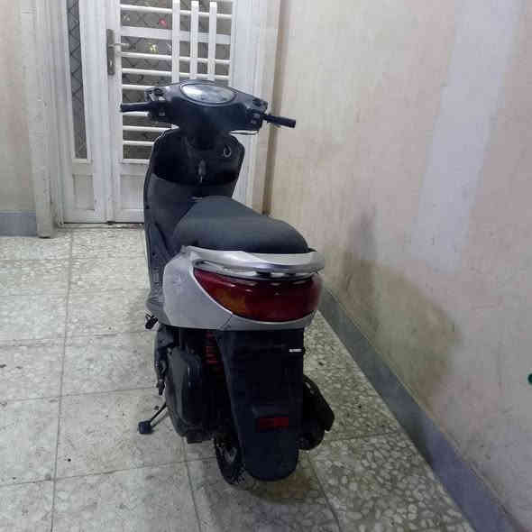 دراجه بريز ابلاديه كلها مختمه ختم مكفوله مكينتها حيل ناعمه سلف هندر كهربائيات كلها شغاله اوراقها كامله السعر 600 العنوان الشعب التلفون ***********
