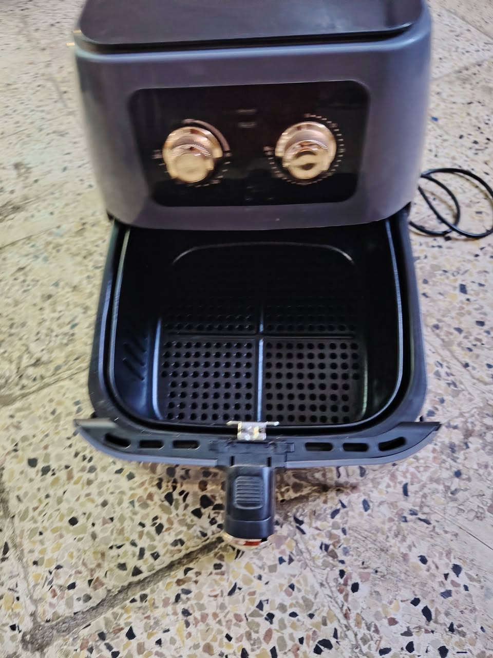 للبيع أغراض جديدة المكان موصل الأيسر باقي التفاصيل اتصل عالارقام ***********///***********
