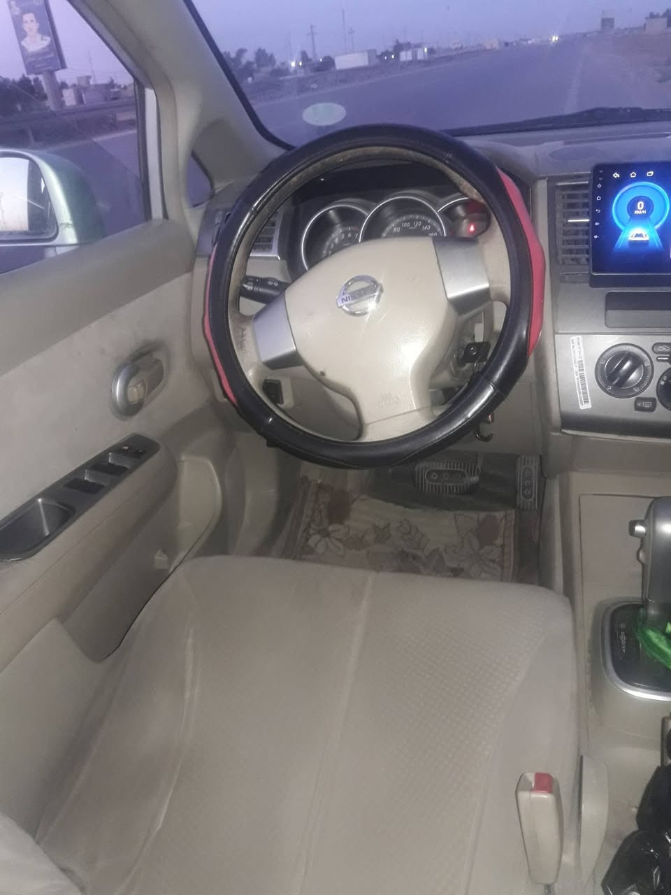 نيسان تيدا ياباني 2013 رقم بغداد دولي هزه جديده بيه حزام صبغ مكفوله من الضربه مكينه 1800 حاويه بالصندوك وبيه وصل ضمان كير اوتماتيك مشروط حداديه شرط شركه السياره جاهزه من كلشي ماتصرف عليها الف مكان السياره الديوانيه السعر المطلوب 77 وبيه مجال لااستفسار *********** و***********
