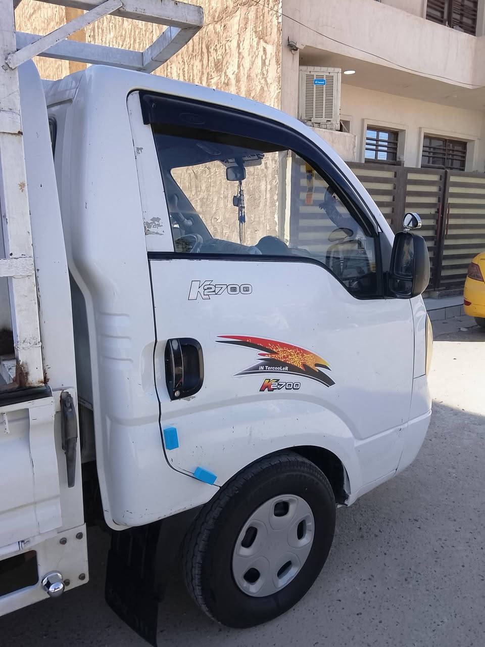 سلام عليكم كية عموشةموديل 2006 رقم بغدادسنوية2030 سيارة جاهزة مكينة 2700 جديد كير جديد اكسن جديد 7جنكال مكفولة سيارة شرط السونار مكفولة كفالة عامة فقط الدوس سيارة مال جناي صدر جديد كهربائيات كلهة شغالة الرقم ***********الرقم *********** مكان بغداد الدورة
