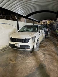 للبيع سورنتو 2025 رقم أربيل فول كفاله 6 سلندر ماشية ٣٠ ألف بوضع الزيرو...