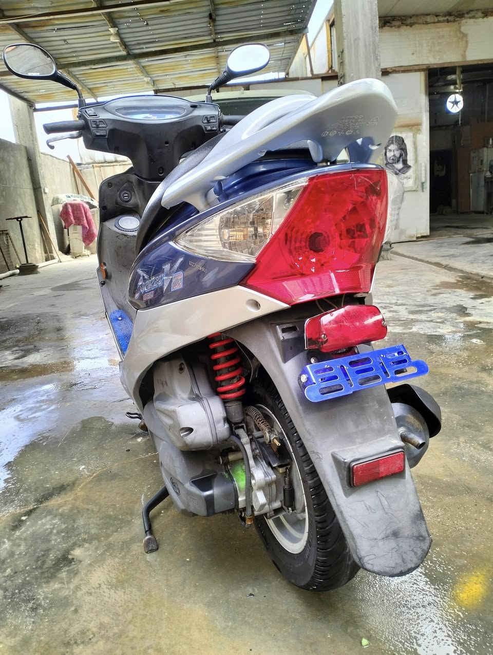 كامكو V2 كفاله عامه ماصارله هواي من طالعه من الربمه.     لاستفسار: ***********
