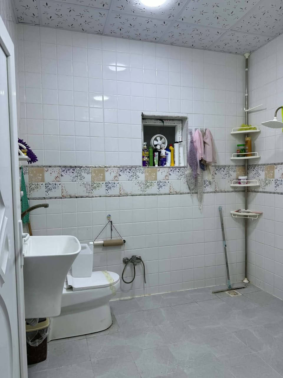 سه رتا به ناوى خوداى گه وره و ميهربان
سلاو كريارانى به ريز ئه م خانومان لايه بوفروشتن رووبه ركه ى 

200متر قاتو و نيوفول كاشيه و دگت و مغربيه فرعى قيرتاوه كامل خه ده مات 

پيكهاتوه له 3ژوورنوستن/هول/متبغ/ميوان/مشته ملأت/گه راج سياره/ناونيشان كركوك بنجاعلى نزيك دائيره ى كاربايى بنجاعلى 

ياخود نزيك جامع على زه نگه نه هه روهابه رامبه ر ديكه ى بنجاعلى بوزانينى زياترپه يوندى كن به م ژمارانه ى لأى خواره وه 

***********

***********سه ردانى نوسينگه كه مان بكن نوسينگه ى 

شالاو زه نگه نه
