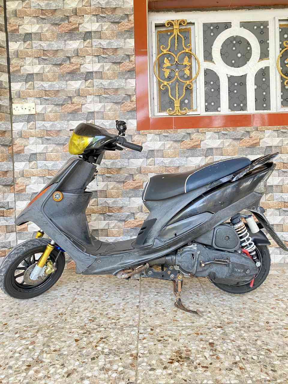 السلام عليكم
للبيع ماكس عدله
((كفرات مختمه))
 صدر امامي رياضي 
دبل خلفي رياضي
 قبق عنبار ان سي واي
يده بانزين كرزي
 وياله اصلي 
تعلاكه استيل 
بوشه 55 بلادي مفتوح ولفات فقط سل ستيل اصلي 
سعر600 وبيها مجال 
مكاني حله حي الجزائر 
الرقم ***********  بي واتساب 
                                                  تحياتي للجميع
