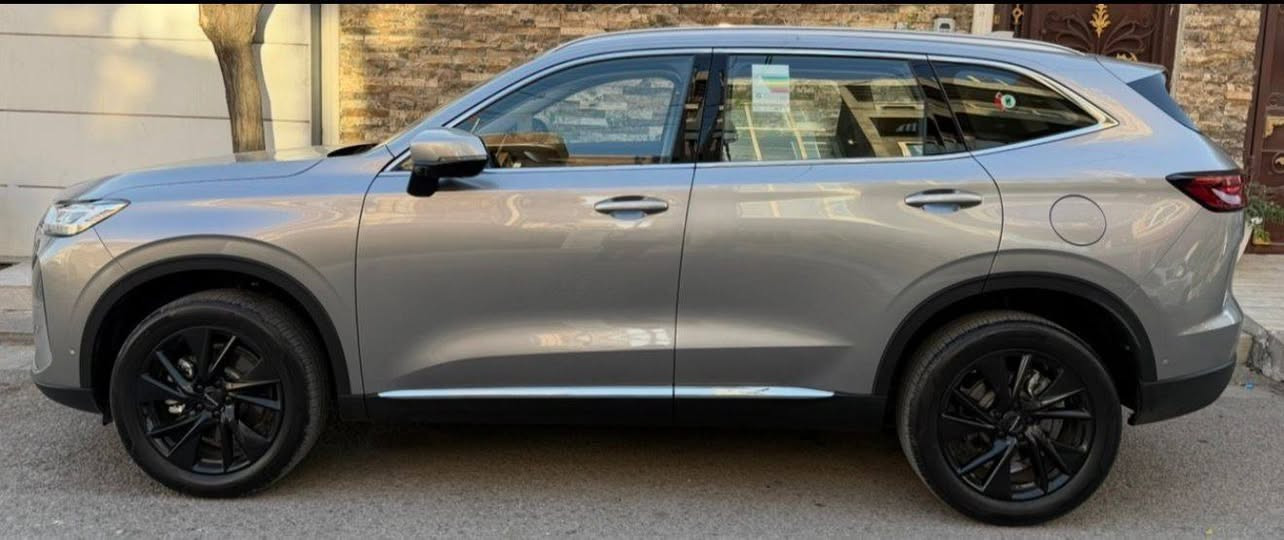 هەڤاڵ H6 2024 3rd
سه نە وی تازەیە
زه مانى ٩ سالى شه ريكەی ماوه
ده عامى بوّ ده عامى به شه رت مه كينه ٢٠ توربو
١٧،٠٠٠ كم روشتووه
قەپات مواسه فات:
سوكان ڤوليوم و تەحديد سورعه و ڕادار
٣٦٠ پله كامێرا و ئاوێنەو ڕادار
سەقفی پانۆراما
ئۆتۆ هۆڵد، ئۆتۆ برەیک، ئۆتۆ پارک، ئۆتۆ ستۆپ
كوشن جلد كوشن کارەبایی و كوشن ته بريد.
چوار مۆدی لێخوڕینی هەیە
(sport, normal, ECO, Snow)
.black edition تایەی
سوكان هیتەرو تەبرید
ته بريد مەركه زى.
سويچ بەسمە و بريّك بەسمەیە ،
 گێڕ ماوس و دوو شاشەی تيايه
داتاشۆیە
سندوق كاره بايى.

سـعـر : لە کۆمێنت داوابکە ڕاستەوخۆ بۆت دێت 📥 

گێر و مەکیەنەی بەشەرت 
هیچ کێشەیەکی تێدا نییە 

ژمارەی خاوەنەکەی 
***********
