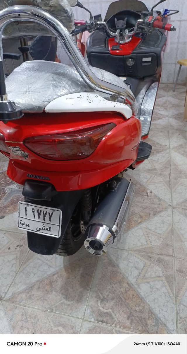 سلام عليكم فورزه 08 مرقم مميز مداور دراجه كير شغال كامل 3 تحويلات 6 نمر دراجه مرتبه ومناسبه ملاحضات بسيطه تفاصيل اكثر خاص مكاني سماوه  ***********
