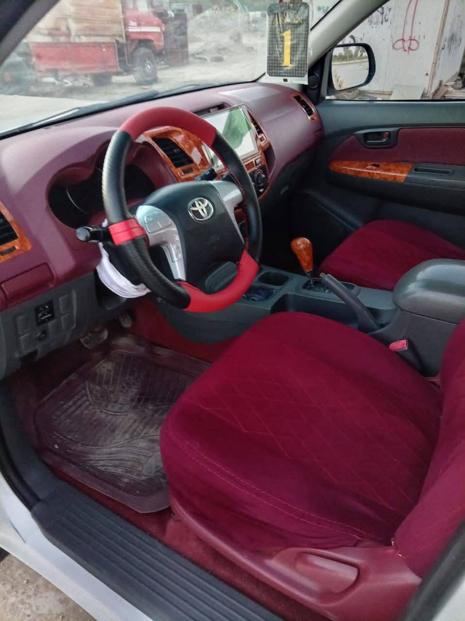 للبيع هايلوكس 2014 كويتي كير او تماتيك كفاله عامه السياره جديده وجاهزه للاخير السعر 208 وبيها مجال للشراي ***********
