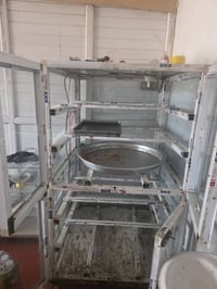 عارضه حلويات نضيفه تاخذ 14 طاولي مع نشره بالداخل سعر مناسب 07838258878...