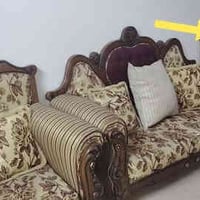 طقم رئاسي ٩مقاعد • نظافة ٨٥٪ • تاج مكسور