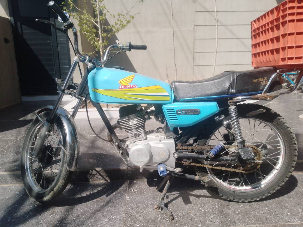 ماتۆڕی ئێرانی چوار گێڕ مەکینە تایگەری بێ سەرف و بوخار تا بڵێی پاک و بێ کێشەیە نرخی 275 هەزار و مەجالێکی برایانە ، شوێن کەرکوک شۆراو 
ژ.م،***********
ژ.م،*********** كركوك, العراق
