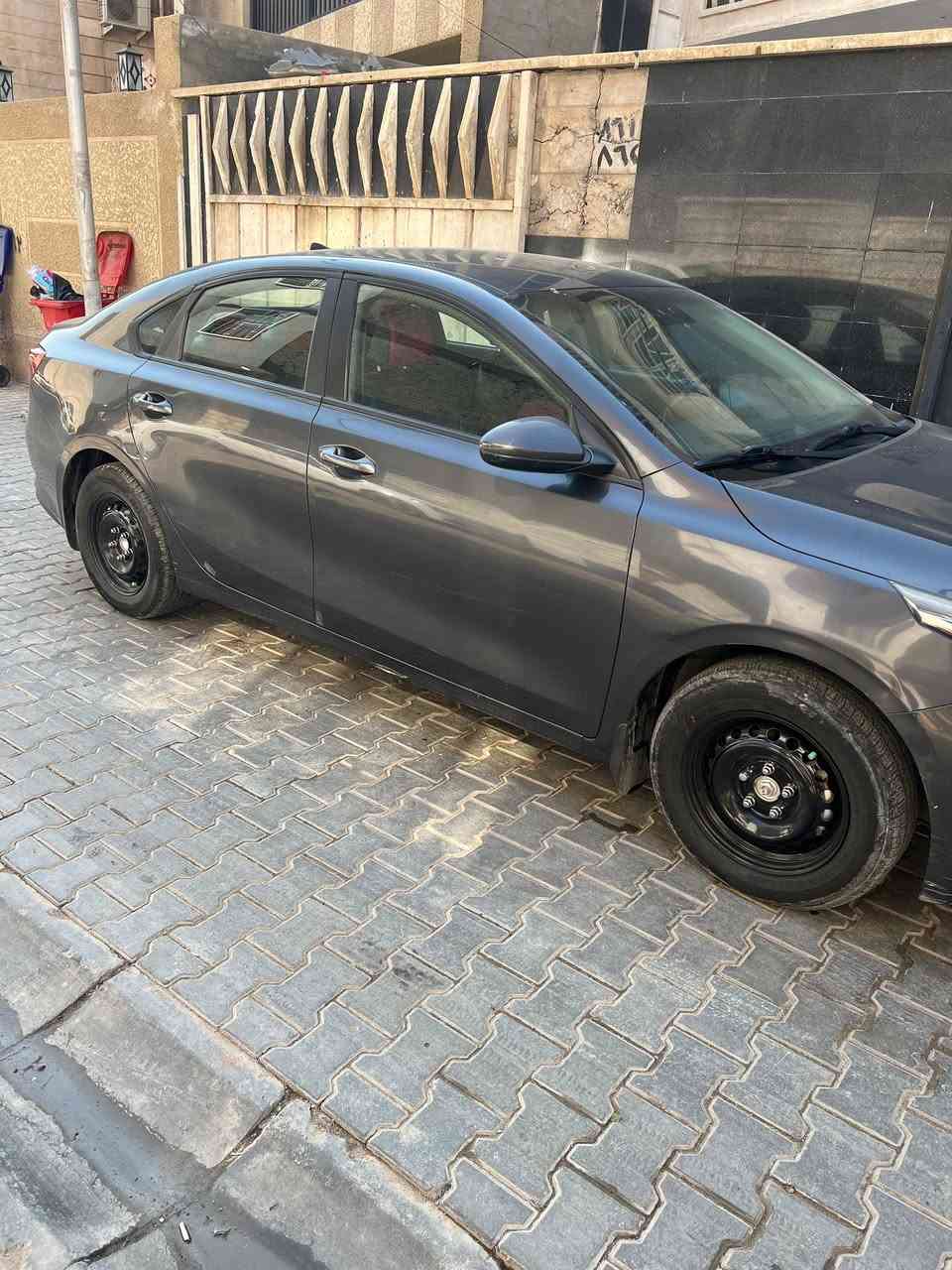 كيا سيراتو 2019 ماشيه 131 محرك 1600
رقم اربيل بدون حادث بدون صبغ 
بيهه بارد جاملغ خلفي 
سياره ب اسمي كير ومكينه مكفولات
مكاني بغداد الكاظميه ساحه عدن 
السعر 138 رقمي ***********
