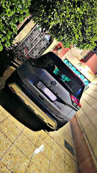 السلام عليكم 
نيسان روج فئة بلاتينيوم 2023 رقم بغداد 
السيارة بيها صبغ الجاملغ الايمن وربع البنيد تقريرها مياة امطار كذلك السيارة مصلحه تصليح بغداد درجة اولى من كل النواحي جميع تفاصيل السيارة شغاله كميكانيك وكهرباء فقط عقل الكاميرات بي خلل والسيارة اربع كاميرات السعر ( 160 ) $ للاستفسار ***********
