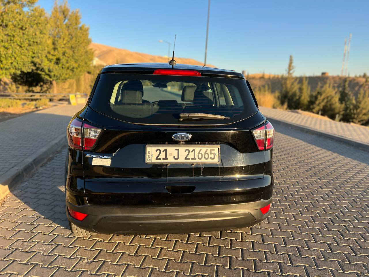 فورد اسكيب 2017✅
مكينة مرغوبة

سعة المكينة 2.5
اللون أصلي ما بيه صبغ
بس سقف السيارة بيه بارد
دفع أمامي (FWD)
باسمي وكل شي باسمـي
سنوية مجددة لحد سنة 2029
مكان سليمانية 
تلفون ***********
.
فۆرد ئیسکەیپ  ۲٠۱۷ 
مەکینە مەرغوب 

مەکینە ۲٥ 
بۆیاخی نیە 
تەنها سەقفەکەی تەرزەیە 
پێش ڕاپتەر 
بە ناوی خۆمەوەیە هەموو شتێکی 
تازەیە تا ۲٠۲۹
تلفون 
٠۷۷٠٠٥۳۱٥٥۸
