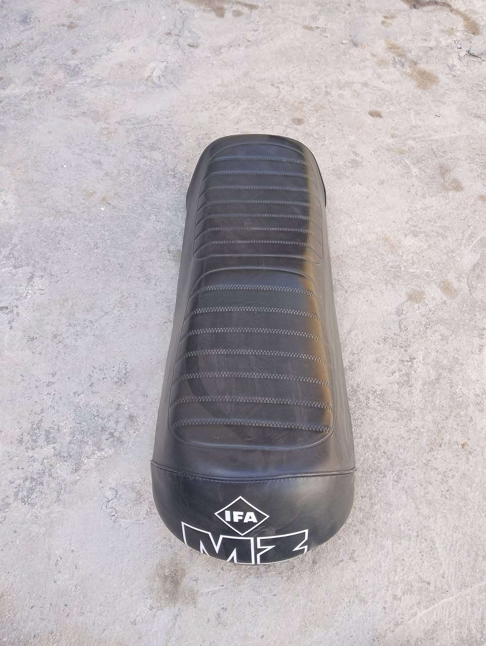 من رخصت مدير الكروب المحترم غراض لبيع غراض نضيفات كلش كلمن وسعره توصيل موجود لجميع المحافظات العراق رقم الهاتف  ***********
