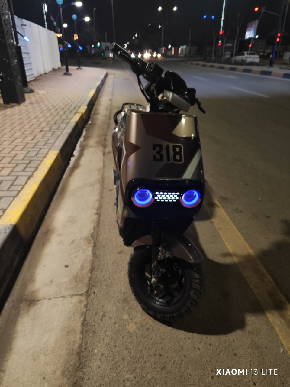 للبيع دراجة 318 
6 بطاريات 

مواصفاته معروفة  

فقط الارضية ماله مكسوره و النظافة كدام العين السعر 425 وبيه مجال 

***********

***********
