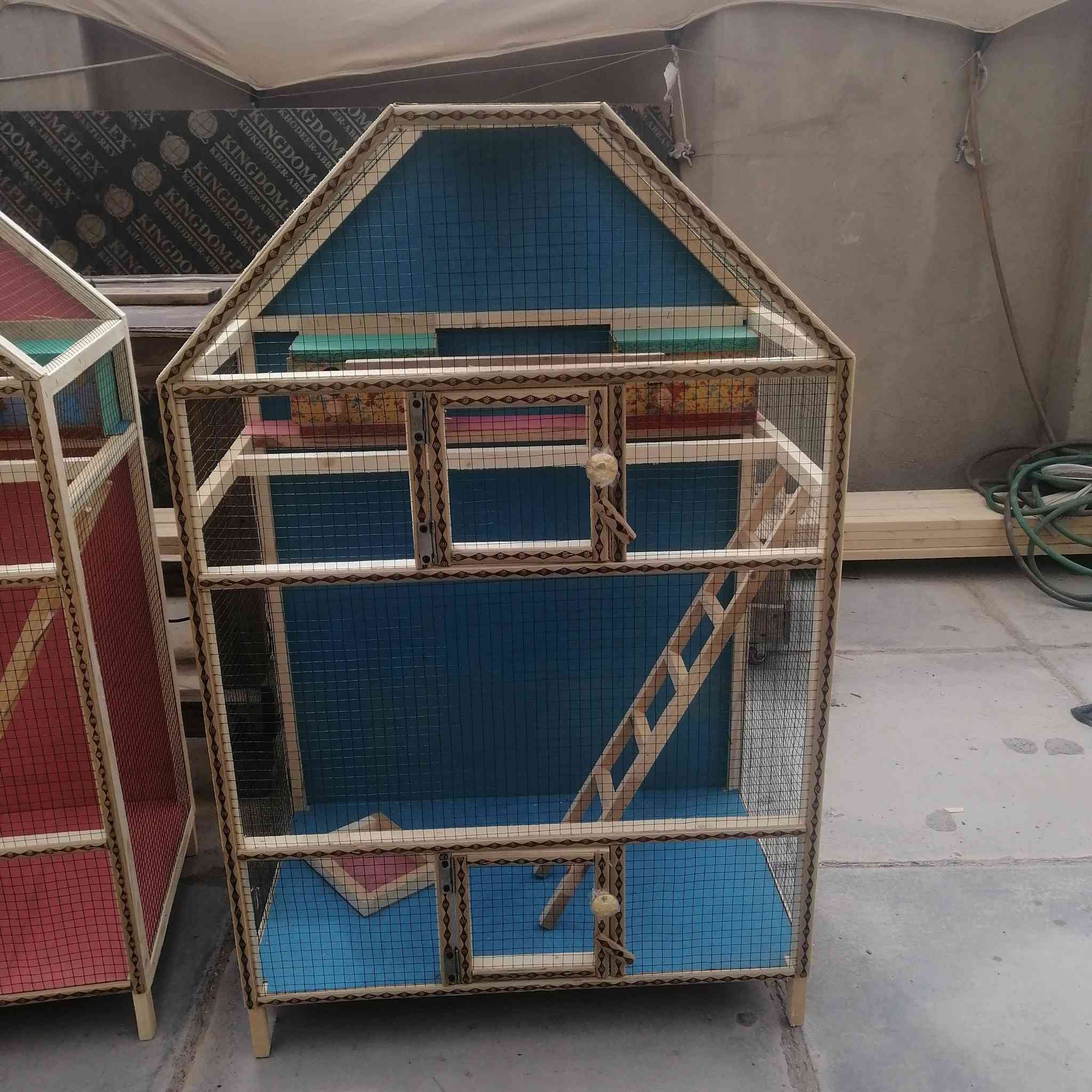 السلام عليكم ورحمة الله وبركاته
اقفاص جديده غير مستخدمه
الارتفاع 120
العرض 75
النزال 45
مكاني البياع الشرطة الرابعه
رقم الهاتف ***********
