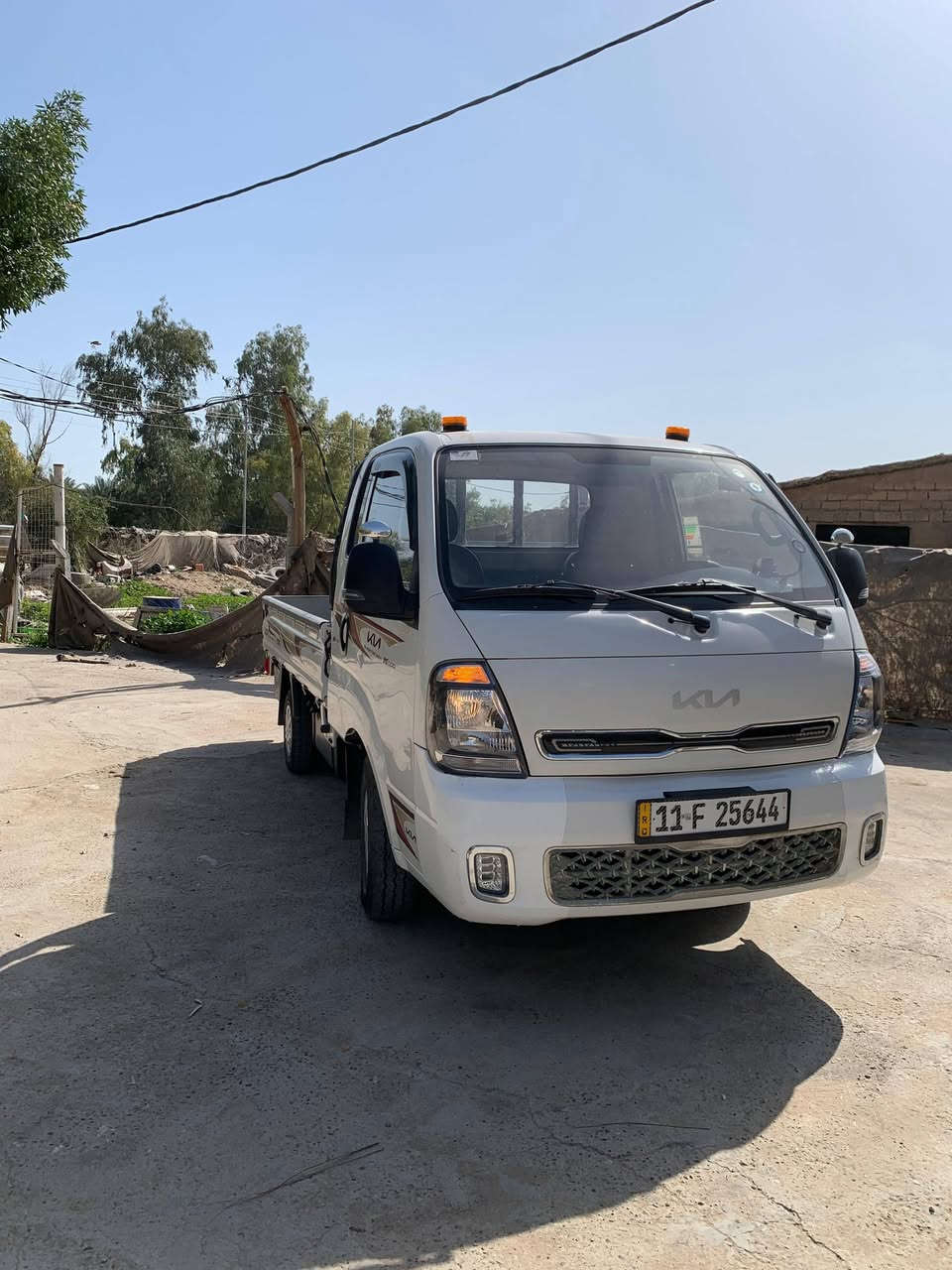 السلام عليكم
كيا بنكو مديل (2024 ) للبيع 
سياره جديد كلشش ماشيه (84 ألف)
فول مواصفات 
ايرباك
ABS
شاشه + كامره 
فول سستم LED 
مكفوله كفاله عامه (عده بارد كلش قليل بلباب موضح بل صوره ) سياره نضيفه وجديده رقم بغداد الدولي بأسمي مداور ثاني يوم 
مكان السياره النجف الاشرف 
السعر ( 160 ) وبيه مجال بسيط 
موبايل 
***********
***********
