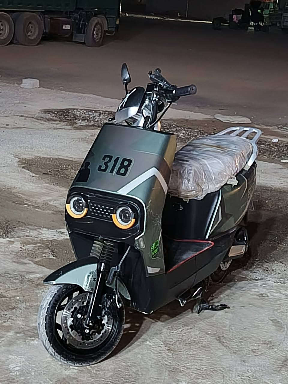 ماطور للبيع سكنز 318باب اول
فول مواصفات 
بي بك            ✅
دبل اشاره       ✅
مثبت سرعه    ✅
لايت زينون     ✅
دبل بصمه       ✅
تشغيل عن بعد ✅
ضد الماء         ✅
فقط بي كسر بل صفحه بصيط ❎
السعر 500وبي مجال👉
للأستفسار الاتصال عل الرقم ***********
