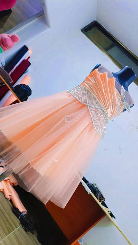 السلام عليكم
يوجد بدلات اعراس وفساتين اطفال وبنات للبيع جمله ومفرد التواصل ع الوات ***********
