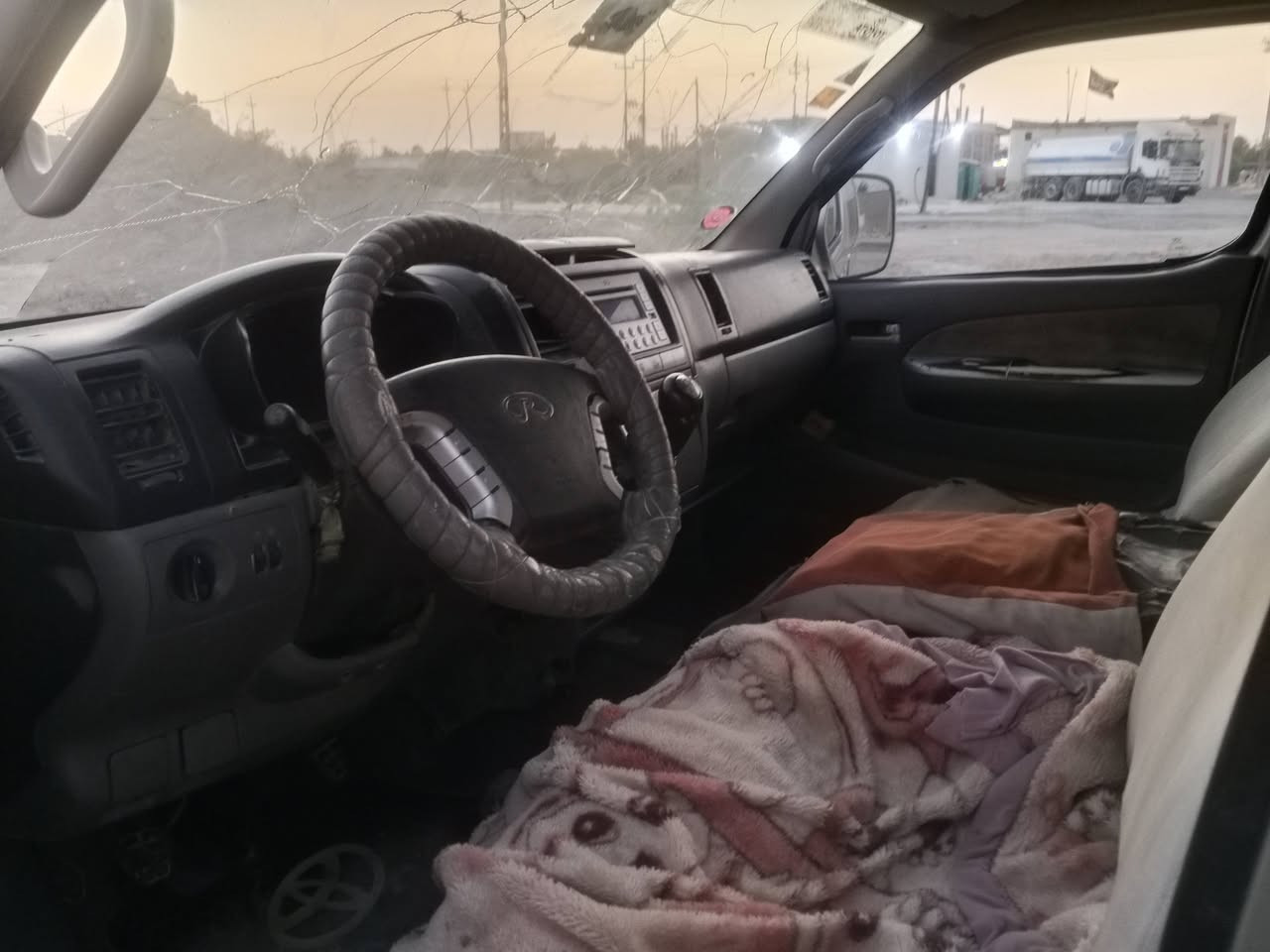 سلام عليكم كيه شيري موديل 2013 رقم بابل محرك ففيتي محرك وكير جديد حداديه جديده تخم تايرات بيع كوم حديد عنوان بصره سعر 60ورقه ***********
