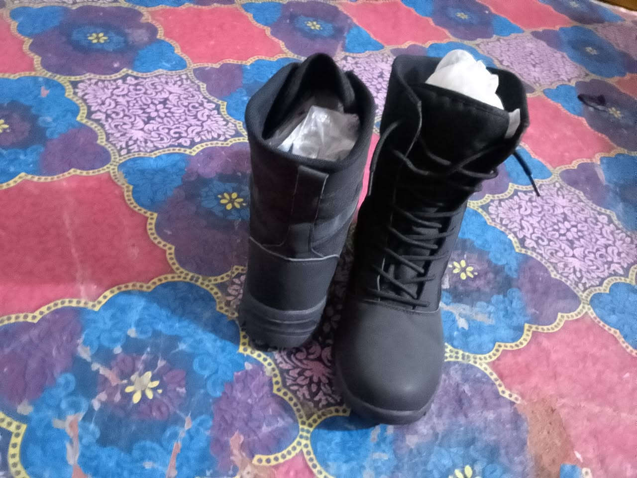 بوت عسكري مال باله قياس 42السعر 30المكان الشطره ***********
