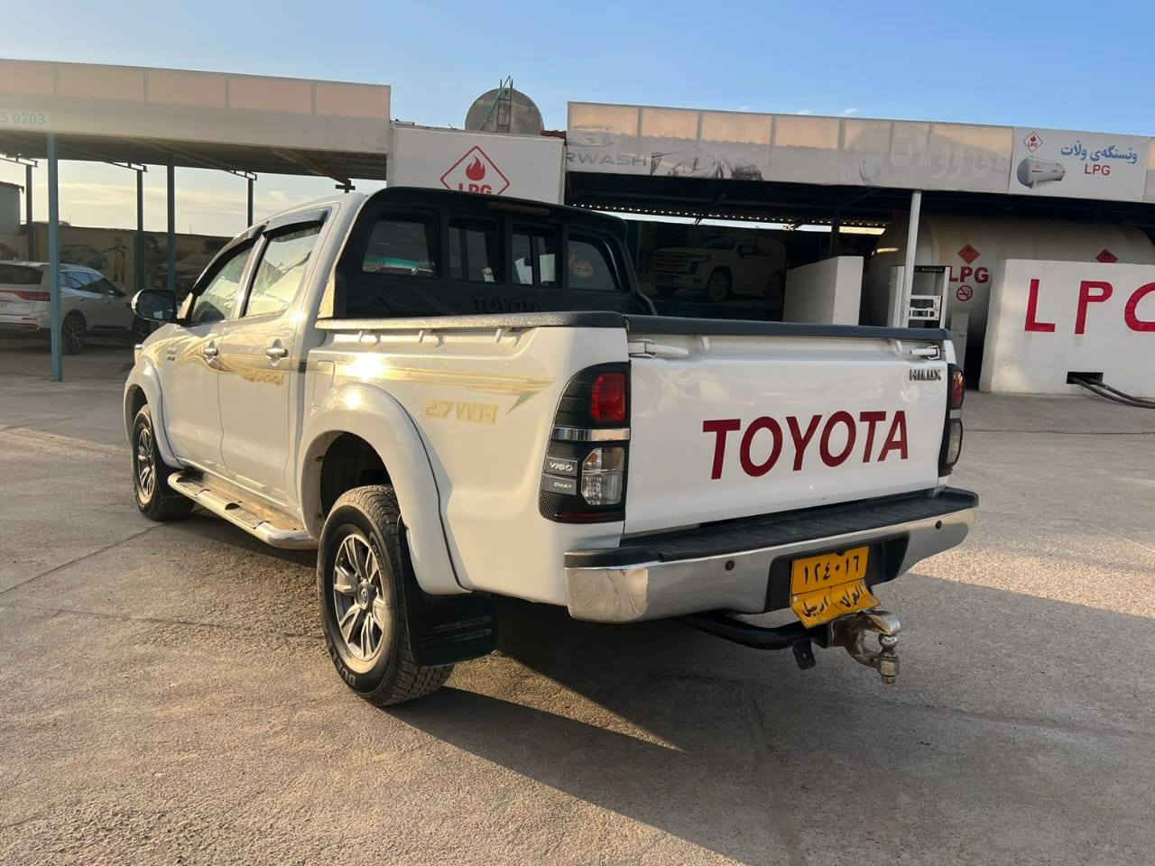 تۆیۆتا هایلۆکس 2012 سعودی
دەبل ئەکسل
شەریکە سید نهرۆ
گێر ئۆتۆماتیک
گێر و مەکینە نەکراوەتەوە
جوار تایەی نوێ و چوار ویلی زۆر جوانی لە ژێرە
سەیارەیەکی زۆر خاوێن ماوەتەوە بێ سبوغ
تەنها چوار جێی ساردی هەیه بێ سبووغ
شاشە ئایپاد وکامێرا و حەساس

0750  425 4248 أربيل, العراق
