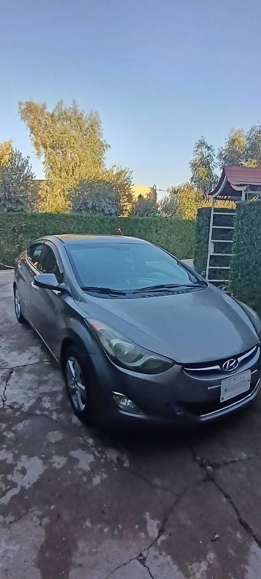 النترا
وارد أمريكي 2012
السقف بيها تعديل على بارد شي قليل
محرك1800 بداية رخاوه والكير شرط
والطخم جديد
تايرات جديد
بيها كابون بانزين
شرط التحويل فقط
لاستفسار خاص او على الرقم 77613596770
80220181570
