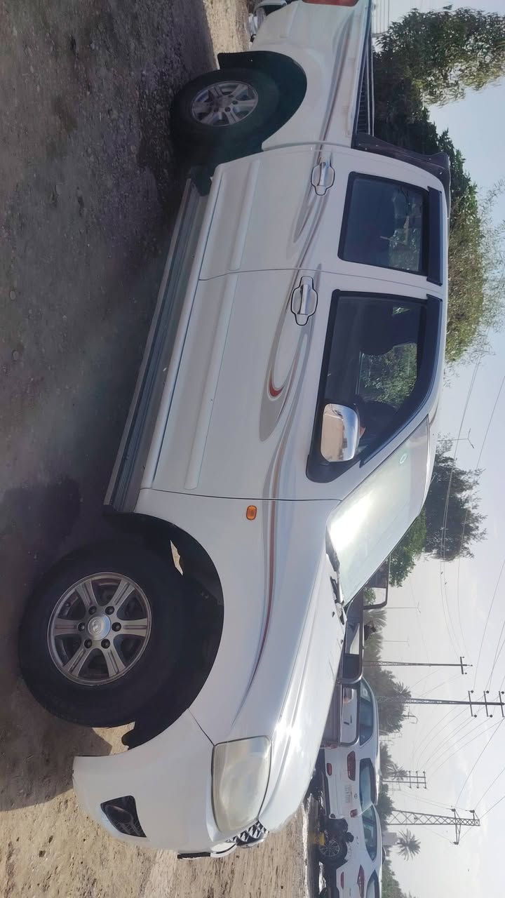 سلام عليكم كريت ويل موديل 2015 مكفولة كفالة عامه رقم مثنى نكليزي تحويل مباشر كير محرك حداديه شركه السعر 80 وبيها مجال بسيط اتصال *********** العنوان الديوانية
