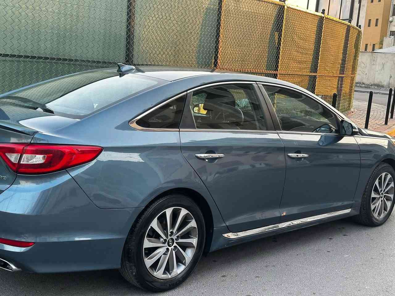 سوناتا سبورت أمريكي: 2016
السعر 131
الحالة:جيده جدا العداد:97 ألف ميل

التفاصيل:

•

•ايرباك دركه فقط

• سنوية وأرقام هزة جديدة

• رقم بغداد

• تحويل مباشر

• موقع السيارة:بغداد الشعب

الحالة الفنية:

• محرك وكير وحدادية

•السياره ليبل واحد بدون تبديل

• كفالة

• كهرباء كاملة

• غراض شركة كاملة مع الكتالوج

• كاعيات أصلية

المواصفات:

• دبل أكزوز

• شاشة كبيرة ديجيتال

• عدد 8 إرباكات

• نظام قيادة

• كاميرا خلفية

• نظام ملاحة (نفيكيشن)

• دوسات سبورت

• تحكم ستيرن

• نظام ترحيب

• كروز كنترول

• قيادة ذاتية

• رادار 360 درجة

• إشارات في المرايا

• إضاءة نهارية LED

• كشافات أمامية مع حركة الستيرن

• حساسات خلفية

• مخارج AUX وUSB

• مقاعد كهرباء

• منفذ طاقة كهربائية

• لايت LED زينون

• داخلية لونين

للاستفسار:

***********
