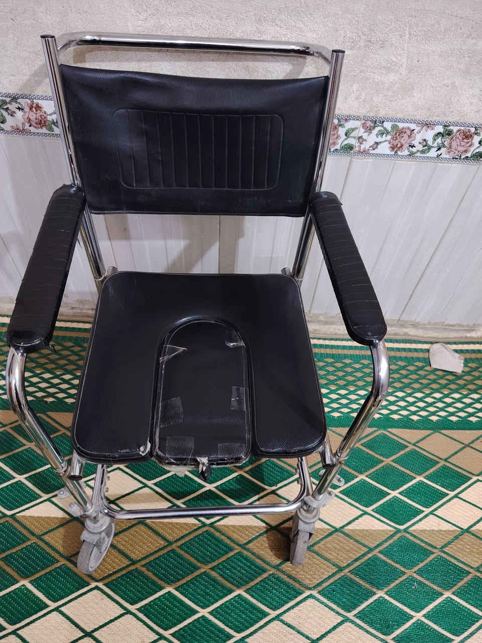 سلام عليكم غراض البيع نضيفات وعلي فحص  ***********
