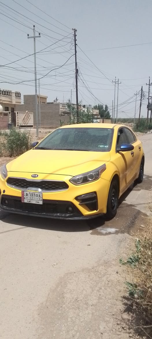 كيا فورتي البيع وارد امريكي موديل 21 حادثه موجود بل منشور مكينه وكير مكفولات سياره خير من الله مدشمه وكامله مابيه كل نقص كبل الشارع وسعره 126 وبيه مجال قليل رقم جديد وهيئه مصفره وهاذه رقمي ***********
