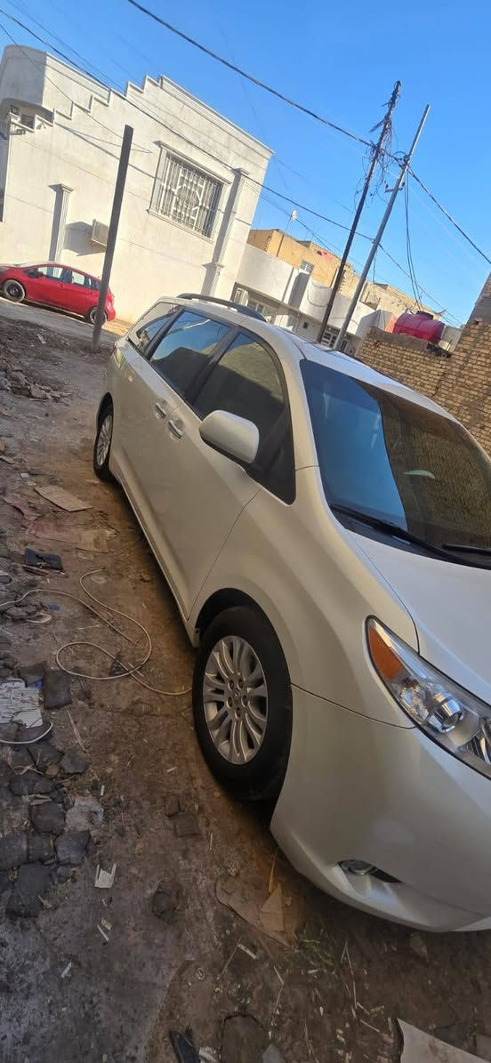 السلام عليكم
تيوتا سينا 2017 أمريكي 
لون ابيض 6 سلندر 
ماشيه ٣٦ الف
 مكينه ٣٦٠٠ 
٧ راكب وموجود الكرسي البنص  يعني اصير ٨ راكب  
كشنات كهربائيه تدفئه وتبريد  بيبان كهربائيات  
تبريد 3قطع 
حداديه كله جديد 
طخم تاير جديد 
بصمه وفتحه
 رقم اربيل انكليزي الجديد 
الحقيقه احله من الصور متصرف عليها ربع دينار 
سياره كلش حلوه 
مك
للبيع أو مراوس بسياره حديثه صالون

رقم صاحب السياره 
***********.وتساب ✅

السعر :: اطلبه بالتعليقات يصلك خاص 📩

#ادارة_الصفحه ⚡

ملاحظه / 🔴
مدير الصفحه غير مسؤول عن بيع وشراء واصوليات السياره نحن صفحه لعرض السيارات فقط.
