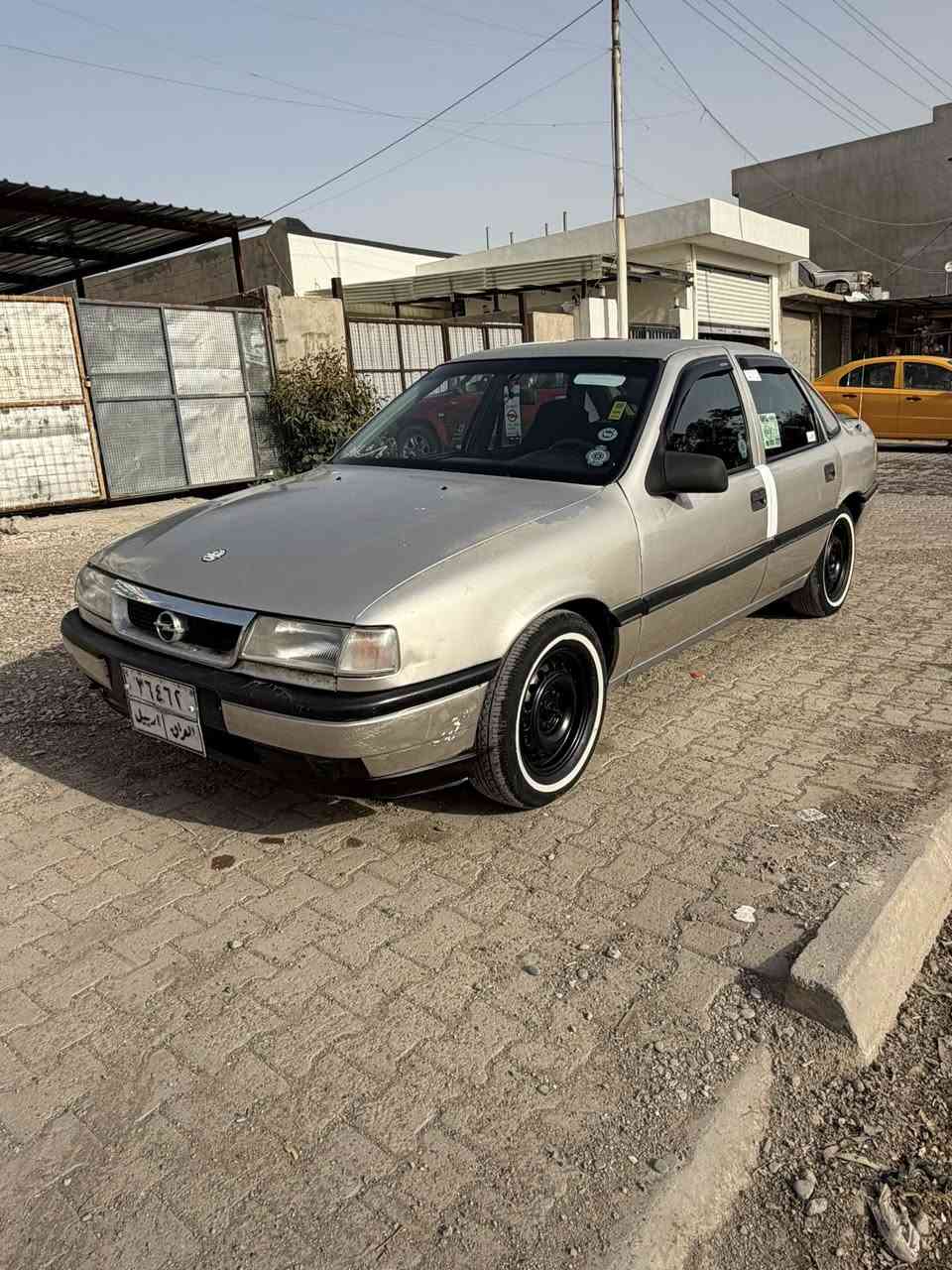 اؤبل موديل ٩٠
ره قم اربيل شرت ته حويل وه كاله 

محرك ١٨ 

كير محرك شرت 

سياره بدون نقص 

سعر ٣٥ بييه مجال 

***********

***********
