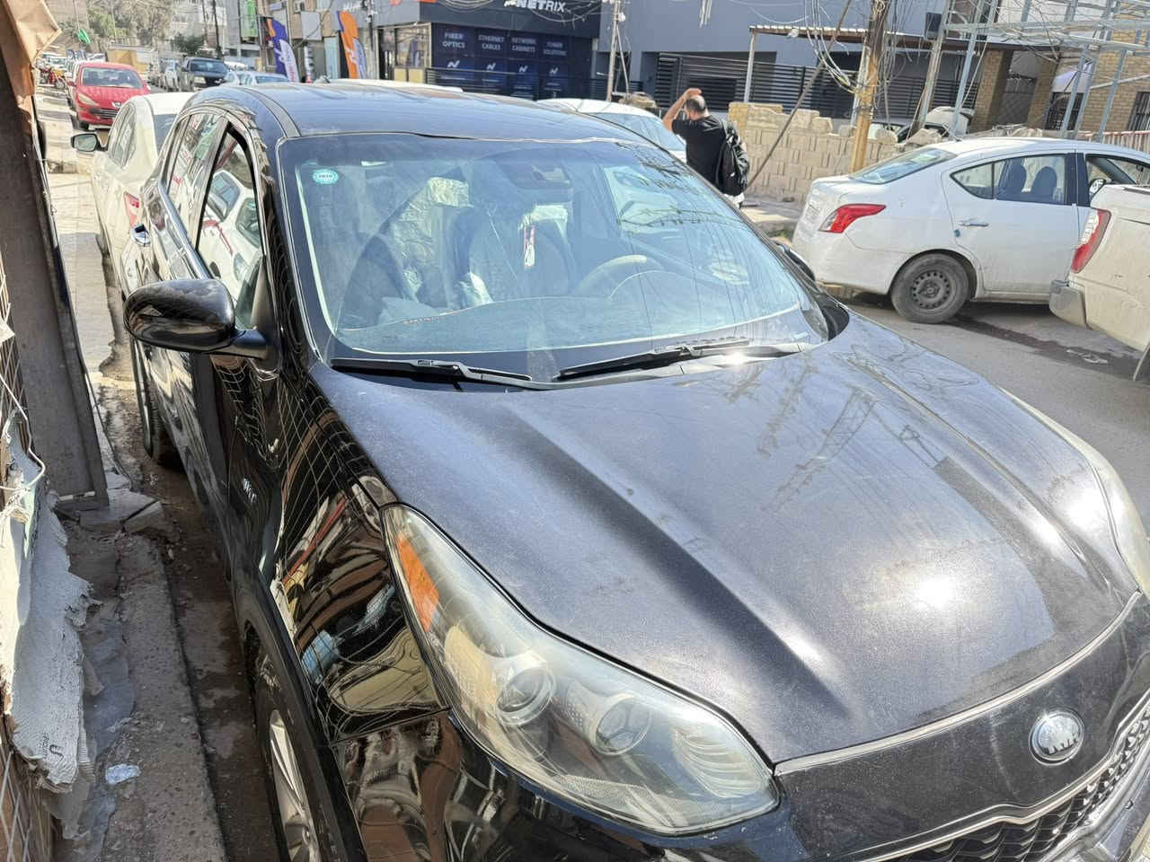 السلام عليكم
سبورتج 2017 رقم شمالي بأسمي هزة صاقطة تحويل ثاني يوم 

سيارة خير من الله اي نقص ما بيه ماشيه 122 ميل بيه جاملغ امامي والداير الخلفي مال الباب الوراء وبيه سونار صور الحادث بس دعامية 

موصفات نص فول  سعر 137 ورقة وبيه مجال بسيط مكاني العمل الكرادة شارع صاج الريف وبتنا البياع الرسالة الثانية 

***********

***********
