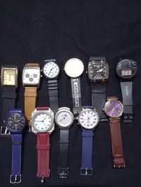 مجموعت ساعات للبيع شلعه وحده المهتم يتصل مكاني بغداد ٠٧٧٢٢٤٣٣٦٦١