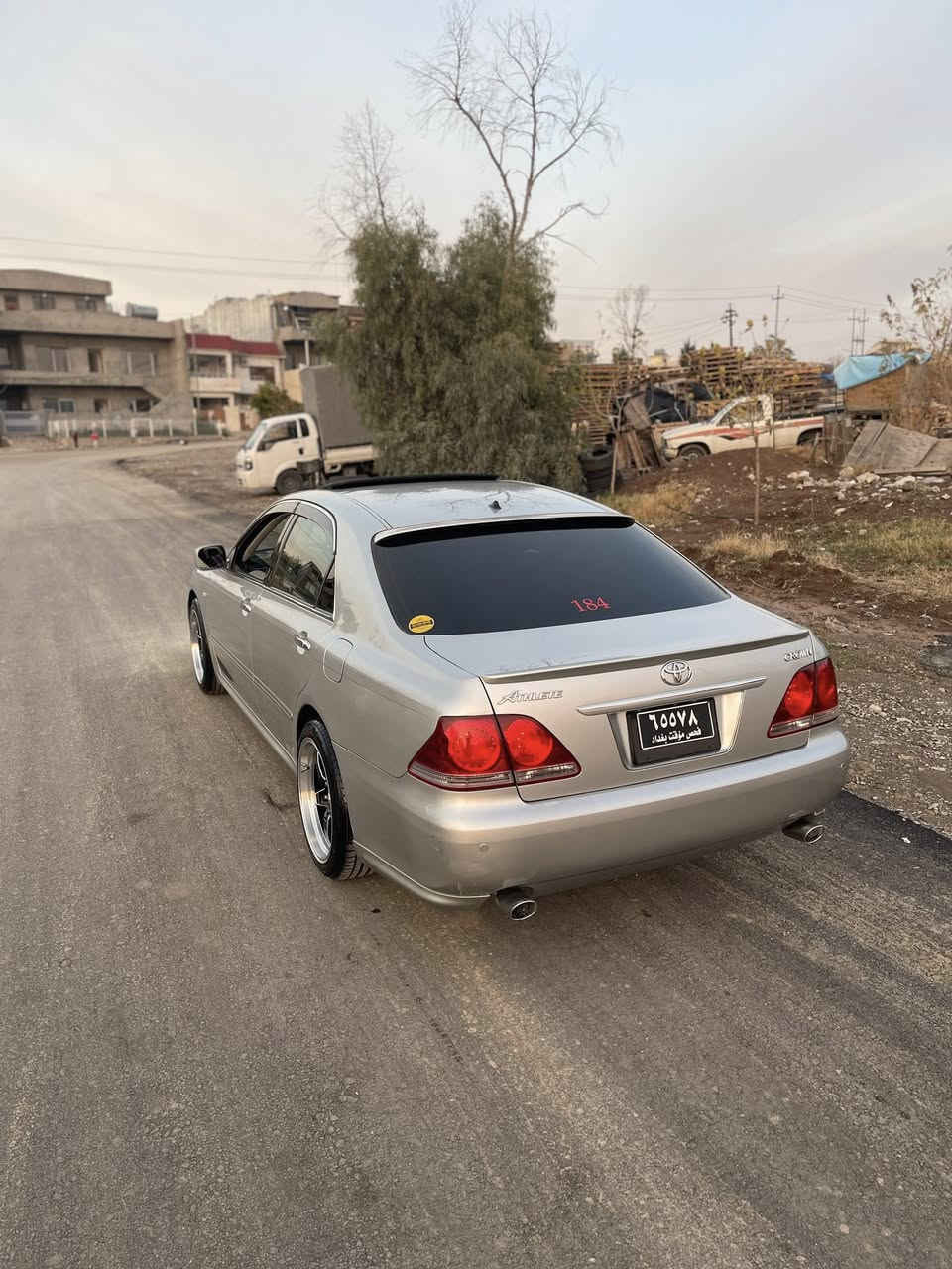 شاهينه ١٨٢مووس٤دووگمه و سلايت ناوره ساسي شتيكي نمونه ئه ته نها دووپارچه بؤياخي ئه وروپاي هه يه سه ياره كه هه رچى جوانكارييه بؤي كراوه به س له سايه قيكي كه مه  نرخي ٧٠گه لاو مه حالكي كه م تيبيني كؤديشي هه يه واته كؤدكراوه.  له گه ل ريزم بؤئه دمين ***********
