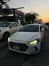 النترا ٢٠١٨ • فتحة سقف • رقم مميز