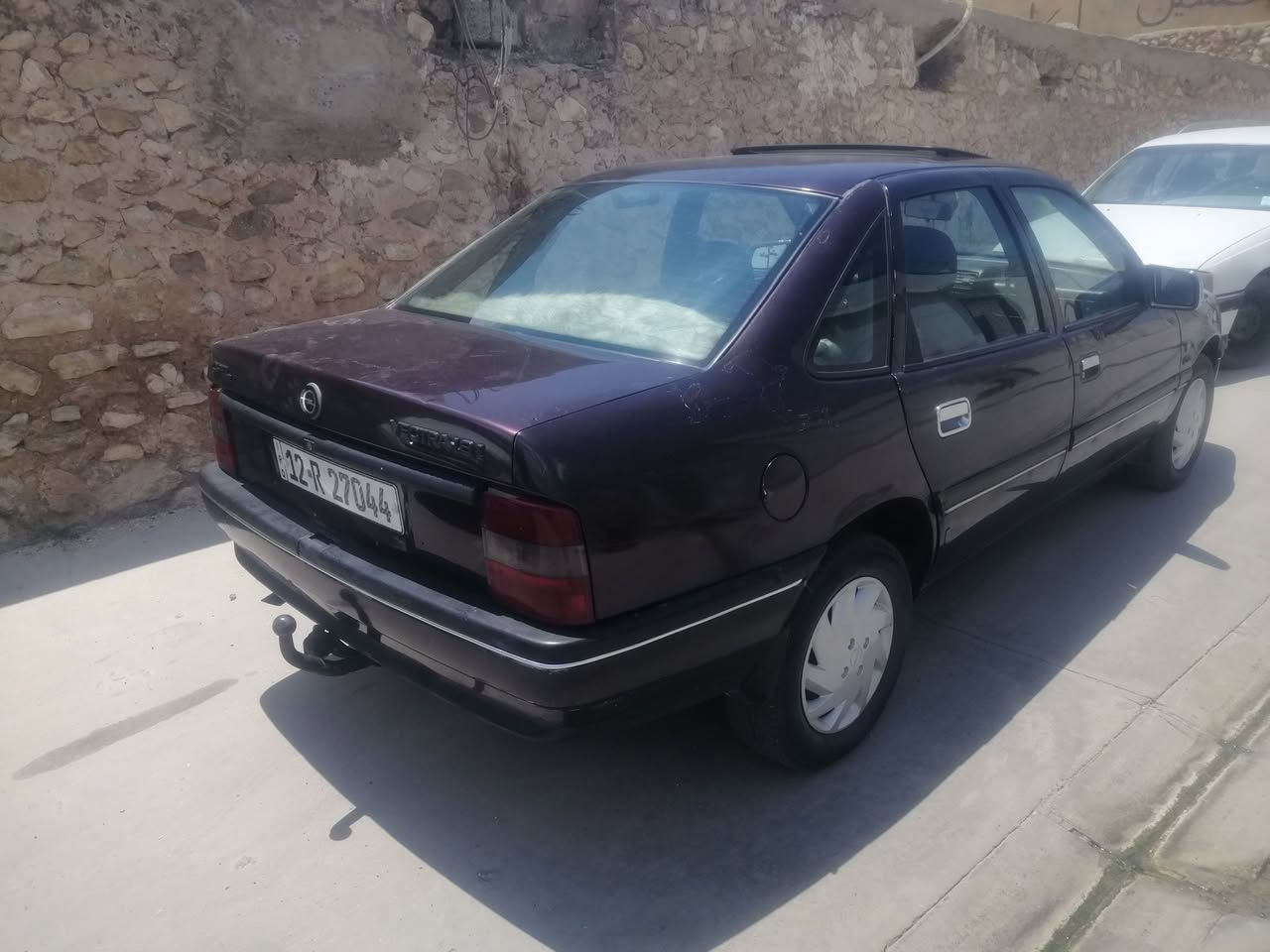 فكترا حجم ١٨ كير عادي محرك جديد جاهز من كل شيء موديل ١٩٩٢ رقم نينوى مستره شرط وكالة من صاحب الشرعي أو تحويل السعر ٤٣ ورقة وبيها مجال شي قليل مكان سيارة تلعفر استفسار اتصال ***********
