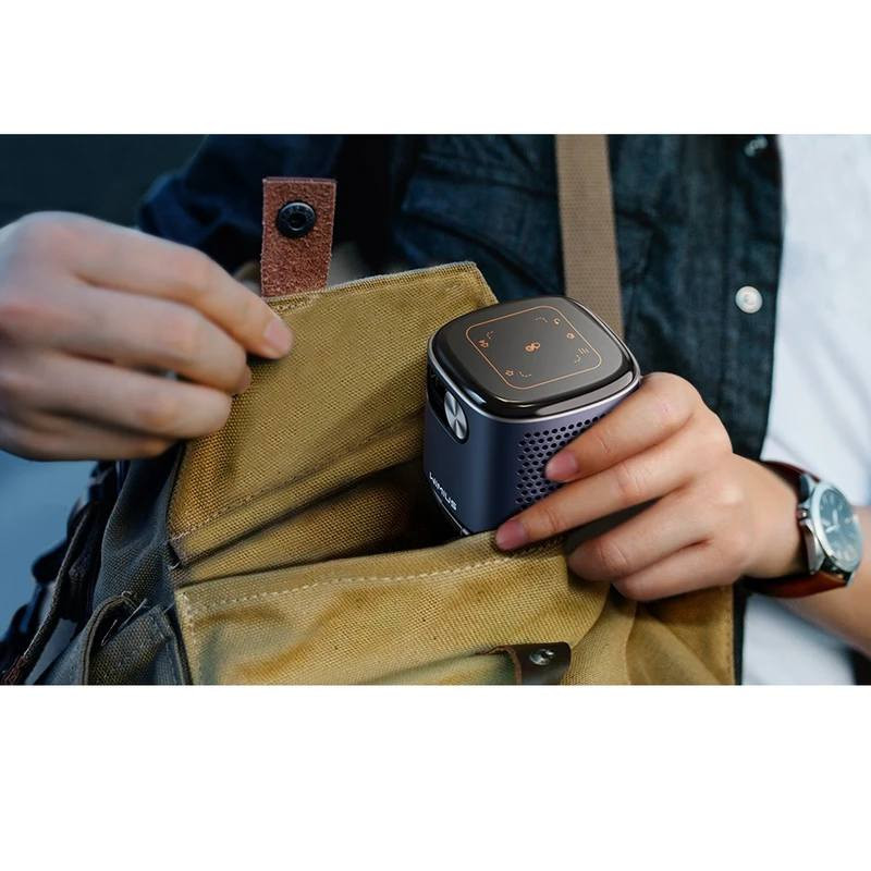 عرض نارررري 🔥بسعر 135 الف 🔥
#داتاشوشحن 

مناسب جدا للمدارس والمعاهد وإلقاء المحاضرات 

تابع  المواصفات 👇

تقنية العرض: DLP مع مصدر ضوء LED، لتباين وألوان أكثر وضوحًا مقارنة بشاشات LCD .

مناسب للمدارس والجامعات والرسامين والمنزل لمشاهدة الأفلام والمباريات 😍 

سطوع ودقة:🎥

سطوع 6000 لومن حقيقي 

نسبة التباين: 15,000:1 .

دقة الصورة الأصلية (Native): 960 × 540 (WSVGA) .

يدعم عرض بدقة 1080p مدعوم 

الأبعاد والوزن:

الحجم: تقريبًا 60 × 60 × 58 ملم – صغير للغاية .

الوزن: حوالي 210 غرام .

🌹سبيكر داخلي بصوت مجسم ورائع 🌹

🌹ذاكرة داخلية 32 كيكا والعشوائية 1كيكا 🌹

🌹بلوتوث وايفاي لربط مع الانترنت ومع الهاتف عن طريق المشاركة الاسلكية🌹.

🌹تدعم جميع اللغات من ضمنها العربية 🌹

🌹ازرار تاج من الأعلى مع ماوس مدمج 

تحكم عن طريق الرمونت كونترول 🌹

🌹كيبلات عدد 2 HDMI USB 🌹

🌹تربط مع الهاتف المحمول الايفون والاندرويد لاسلكي والحاسوب 🌹

نظام التشغيل: Android  مضمن مما يسمح بتثبيت التطبيقات مثل Netflix وYouTube مباشرة دون الحاجة لأجهزة خارجية .

البطارية:

بطارية داخلية سعة 5000 mAh  

السعر الحالي 135 الف دينار 

للحجز والاستفسار مراسلة الصفحه او التواصل عبر الواتس على الهاتف  ***********

العنوان بغداد الشعب وتوجد خدمة توصيل 5 آلاف لكافة انحاء العراق 

#داتاشوشحن

 #فولو #كومنت #لايكات #بغداد #الموصل #البصرة #بروجكتر_سينمائي
