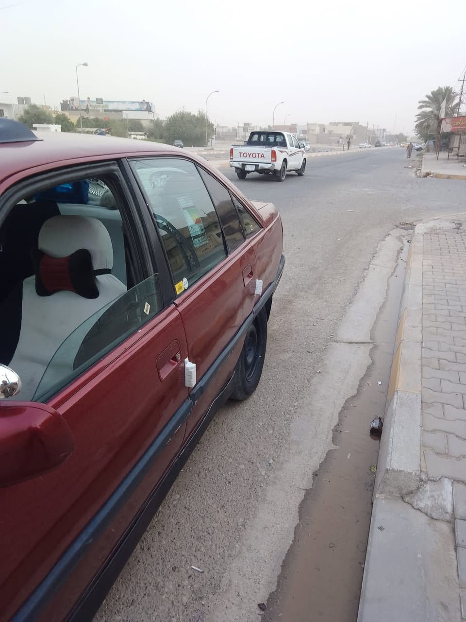 السلام عليكم ……
اوميكا للبيع بسعر اخو بلاش بس ٢٨ ورقه وبي مجال 
محرك ٢٠ السياره كير عادي 
السنويه بعد لل ٢٧ يلا تخلص 
السياره بسمي شرط التحويل والغرامات 
باتري جديد شاد قبل اسبوع 
راديتر تريض ابو ٣ عيون يعني انسه الحماوه بل صيف 
السعر ٢٨ ورقه وبي مجال للطيبيب 
رقم موبايل   ***********  
ما متواجد اغلب الوقت على فيس
