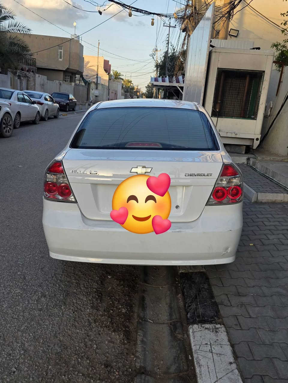 افيو موديل 20111
سنويه 2029 بأسمي مداور ثاني يوم 
السياره مكفوله بيه بارد فقط 
كير اوتماتيك
مكينه 1400 مفتوح 
تبريد شغال 
تحكم جام كهربائي
ماشيه 220 حقيقي 
تبريد تدفئه شغال
حداديه مكفوله 
كهربائياته كله شغاله 
شاشه 
***********
