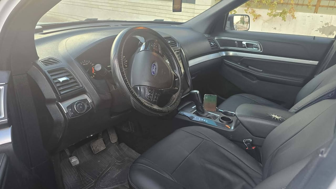 فورت اكسبلور لبيح مواصفات XLT نضيف بدون مصرف بدون حادث بس سرقه بأمريكا ثلاثه قطحه سبوغ واجهه بس بونيت جاملغين واجهه مكينه ست سلندر محريك كير بشرت سبحه راكب سنويه جديد تحويل بشرت سحرسيار ١٦٥ ورقه مكان سياره أربيل رقم تلفون *********** وتساب نفس رقم بدون دواخل
