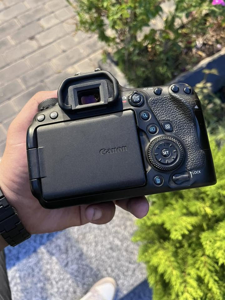 : Canon 6D Mark II
كاميرا بحالة ممتازة 🔥

📷 Canon 6D Mark II

✔️ استخدام خفيف 

✔️ معاها كرتونه وكل حاجا رقم التواصل 01211405376


**إذا كنت صاحب هذا الإعلان وتريد حذفه لأي سبب، رجاءا أرسل رسالة إلى الدعم الفني**