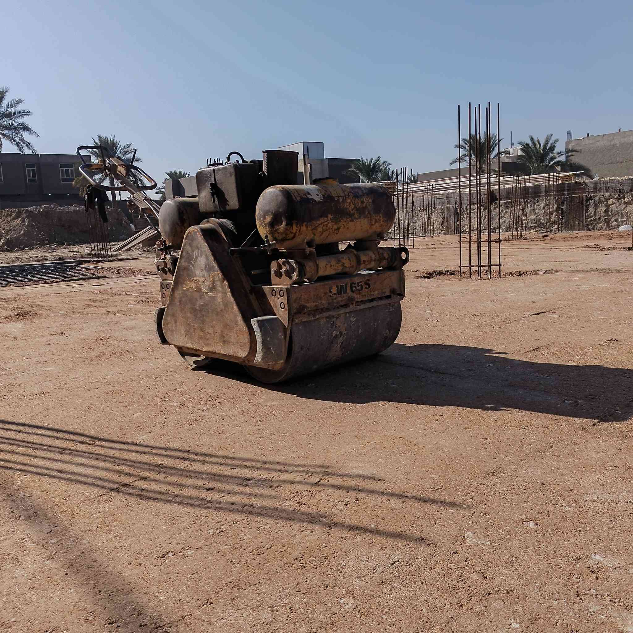 حدل مرحلة التراب بالقفاز وبعد حدل مرحلة السبيس بحادله وزن طن هزاز حسب الطلب ***********
