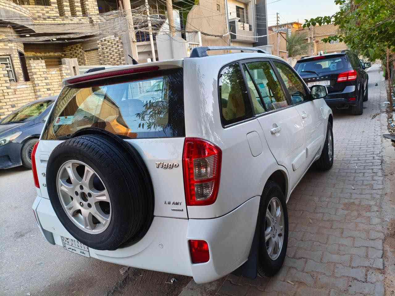 تيكو موديل 2012 كفالة من الصبغ 
محرك كير حدادية تبريد كفاله كلشي ماعايزه جديده  سنوية ل2017 ياله تسقط باسمي 

رقم التواصل *********** النجف, العراق
