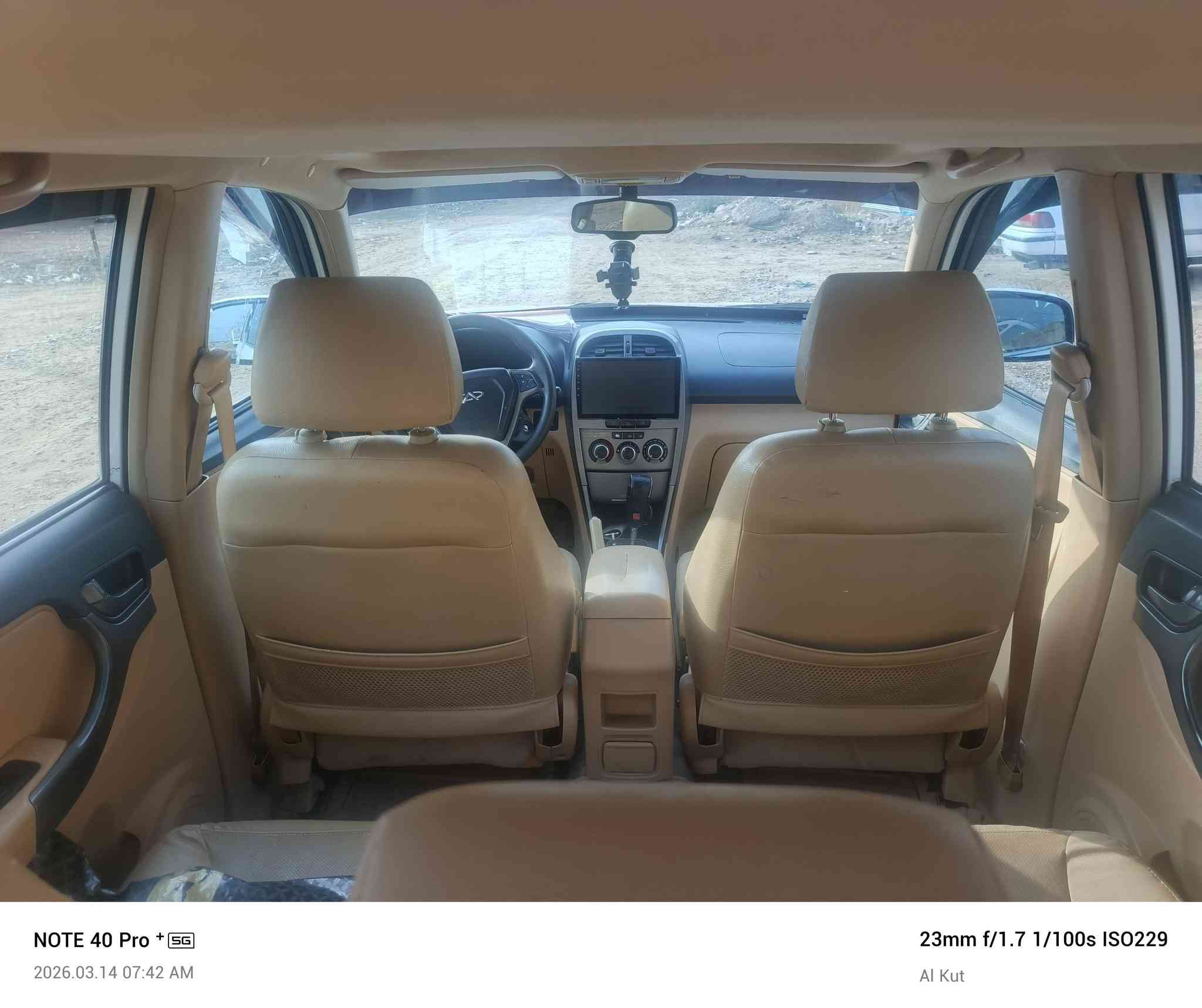 ‏السلام عليكم
‏للبيع شيري تيكو موديل 2013 حرة
‏* رقم بغداد باسمي 
‏* كير كهربائي
‏* المكينة بيها ضعف (رنگات) 
‏*تبريد تدفئة شغالات
‏* الكهربائيات  شغالة 
‏السيارة بيها جاملغ جهة السايق نصفه  مصبوغ مثل ما موضح بالصور الباقي كله مكفول 
‏مكان السيارة / واسط / كوت / الخاجية 
‏رقم الهاتف للاستفسار / ***********
‏معروضة / 55 $$ وبيها مجال
