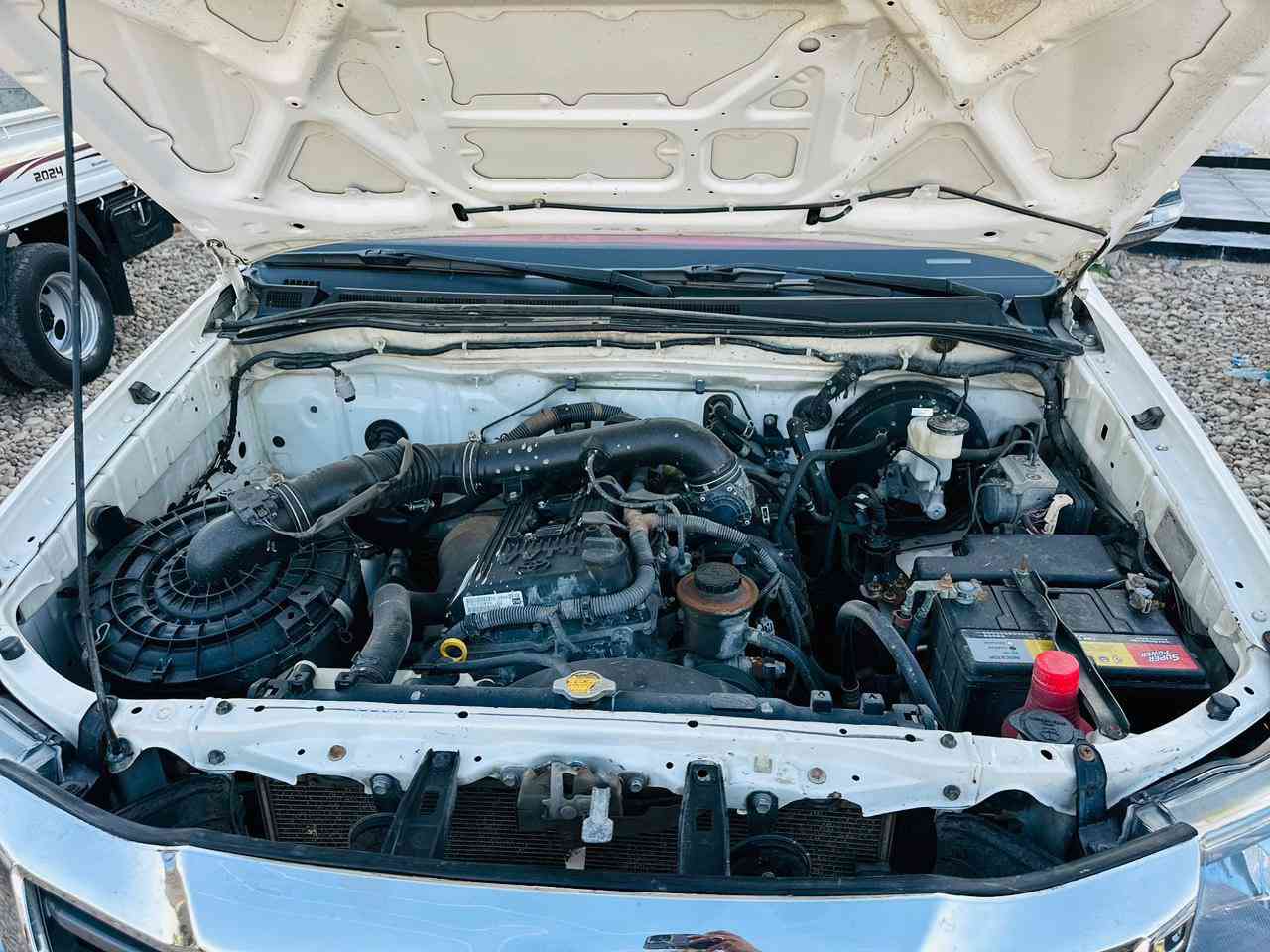 ياالله سلام عليكم للبيع 2014 كير عادي رقم ربيل تحويل وهزه كله جديد تخم تاير حداده مكينه كير سياره بل كارتون الف ما ذب عليها سياره كفاله عامه ما عده بنيد مفتوح ولباق
ي كفاله شرط سونار ترايك ل ربيل مكاني ذي قار قضاء الرفاعي السعر 185 وبيها مجال شراي نتصل *********** 
آسيه ***********
