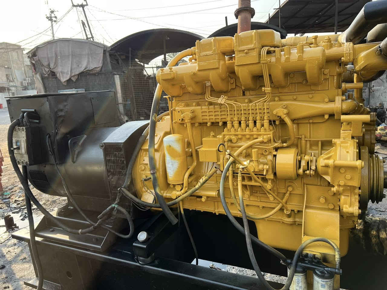 السلام عليكم مولد دايو 6 سلندر راس توليد بلادي 300 كيفي مكينه استندر بيه تبخير قليل بدون تنقيص مكينه شغاله عل حمل كرنك استندر السعر 45 ورق ***********
