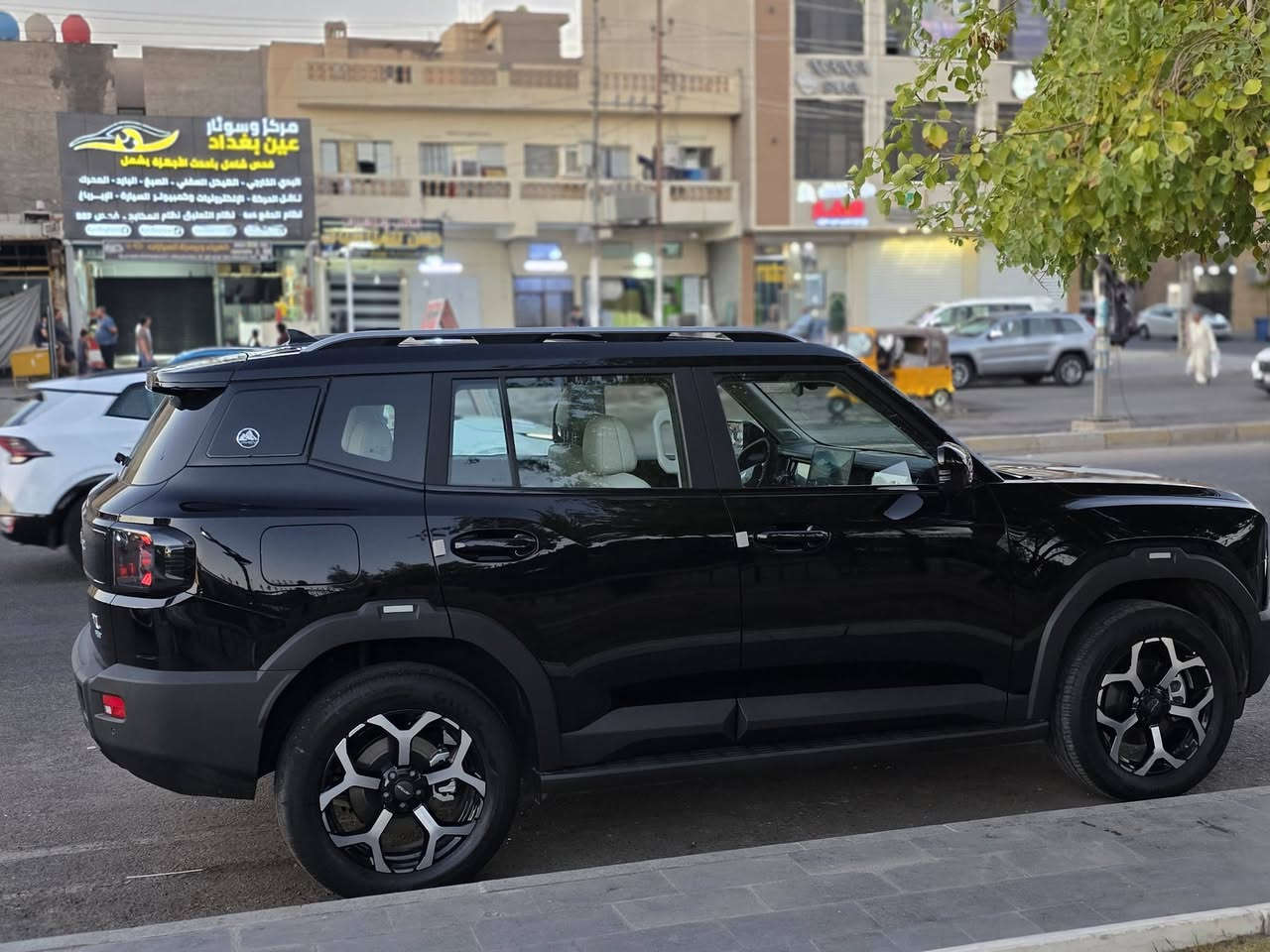 جيتور بلكن هايبرد T1موديل 2026 
لاكجريي انتبه ( لاكجري)
JETOUR plug in haybred 2026 
فقط فقط بيع✅️
للبيع ضمان 10 سنوات
موديل 2026 
السياره فول مواصفات 
فتحه سقف بنراما 
دخول ذكي 
تشغيل عن بعد 
4 كاميرات محيطية 
نظام مراقبة النقطة العمياء 
مثبت السرعه 
هاند بريك كهربائي + اوتو هولد 
ويل كب حجم 19  
حساسات اصطفاف خلفي 
وسائد امامية وجانبية
المقاعد الامامية كهربائية 
تبريد في المقاعد الاماميه 
صندوق كهربائي
مقاعد امامية 2 كهرباء 
مقاعد جلد  مغلفه جلد اصلي
شاحن تلفون وايرلس + نظام التبريد
نظام ابل كاربلي + اندرويد اوتو لاسلكي 
صندوق خلفي كهربائي 
انارة محيطيه 
مرايه جانبيه كهربائيه ومدفئه 
رادار جانبي امامي خلفي 
وضعيات قياده متعدده
أوامر صوتيه
عداد المسافه 8000 كم
الضمان يبقى نفسه
السعر : 41.500 مليون وبي مجال بسيط
العنوان : بغداد
للاستفسار.  ***********
يفضل التواصل واتساب مسجات✅️
